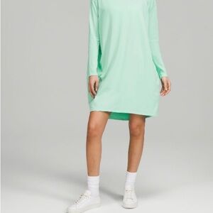 Lululemon Athletica Light Green Long Sleeve Dress